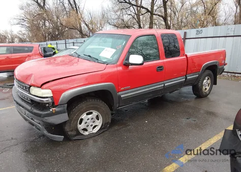 2000 Chevrolet Silverado 1500 Ls z USA, uszkodzony, nr VIN 1GCEK19T2YE200833